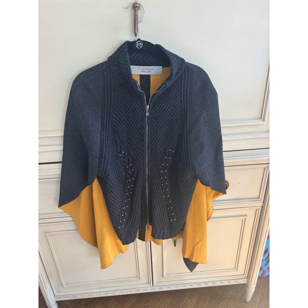 D. Exterior Made In Italy Cashmere Wool Blend Poncho Sweater Small Gray‎ Yellow